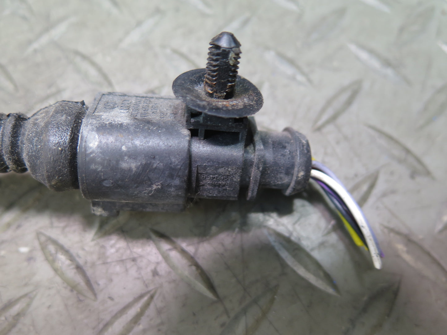 2008-2010 Porsche Cayenne 957 Rear Left or Right Wheel ABS Sensor 7L0971279G