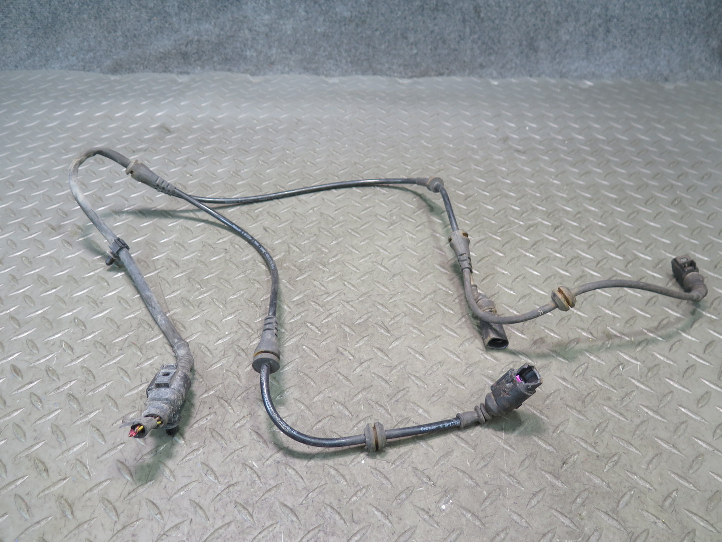 2008-2010 Porsche Cayenne 957 Front Left or Right Wheel ABS Sensor