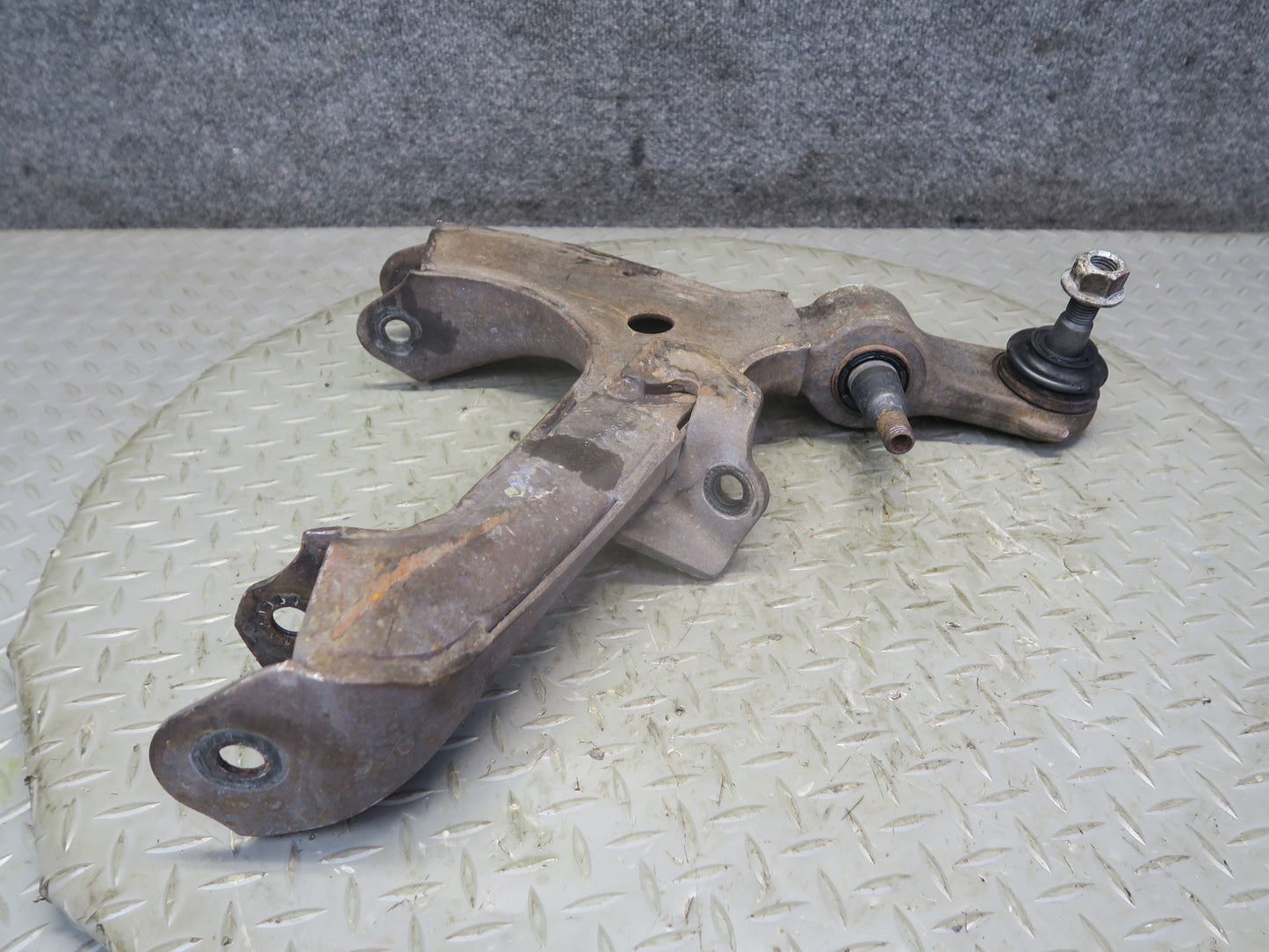 03-06 Chevrolet SSR Set of 2 Front Right Upper & Lower Control Arm OEM