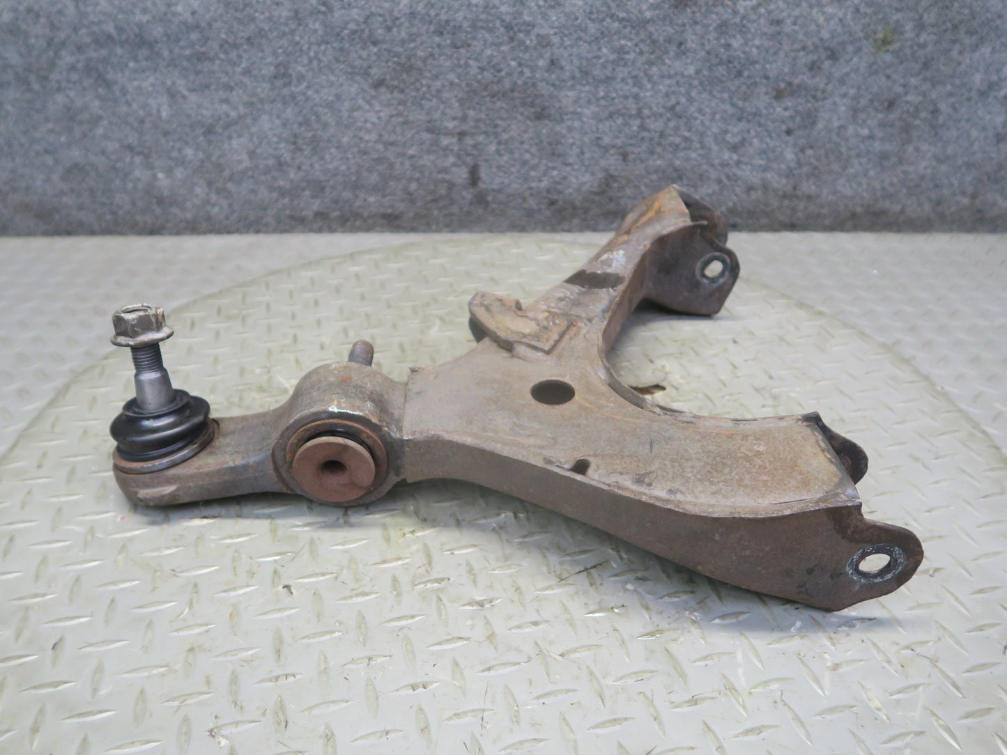 03-06 Chevrolet SSR Set of 2 Front Right Upper & Lower Control Arm OEM