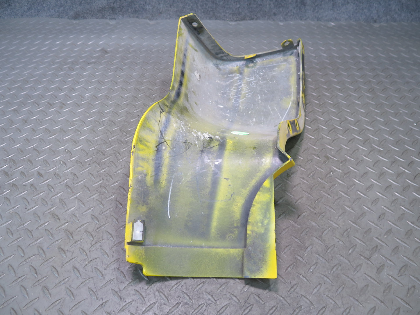 03-06 Chevrolet SSR Front Right Fender Rocker Molding Slingshot Yellow OEM