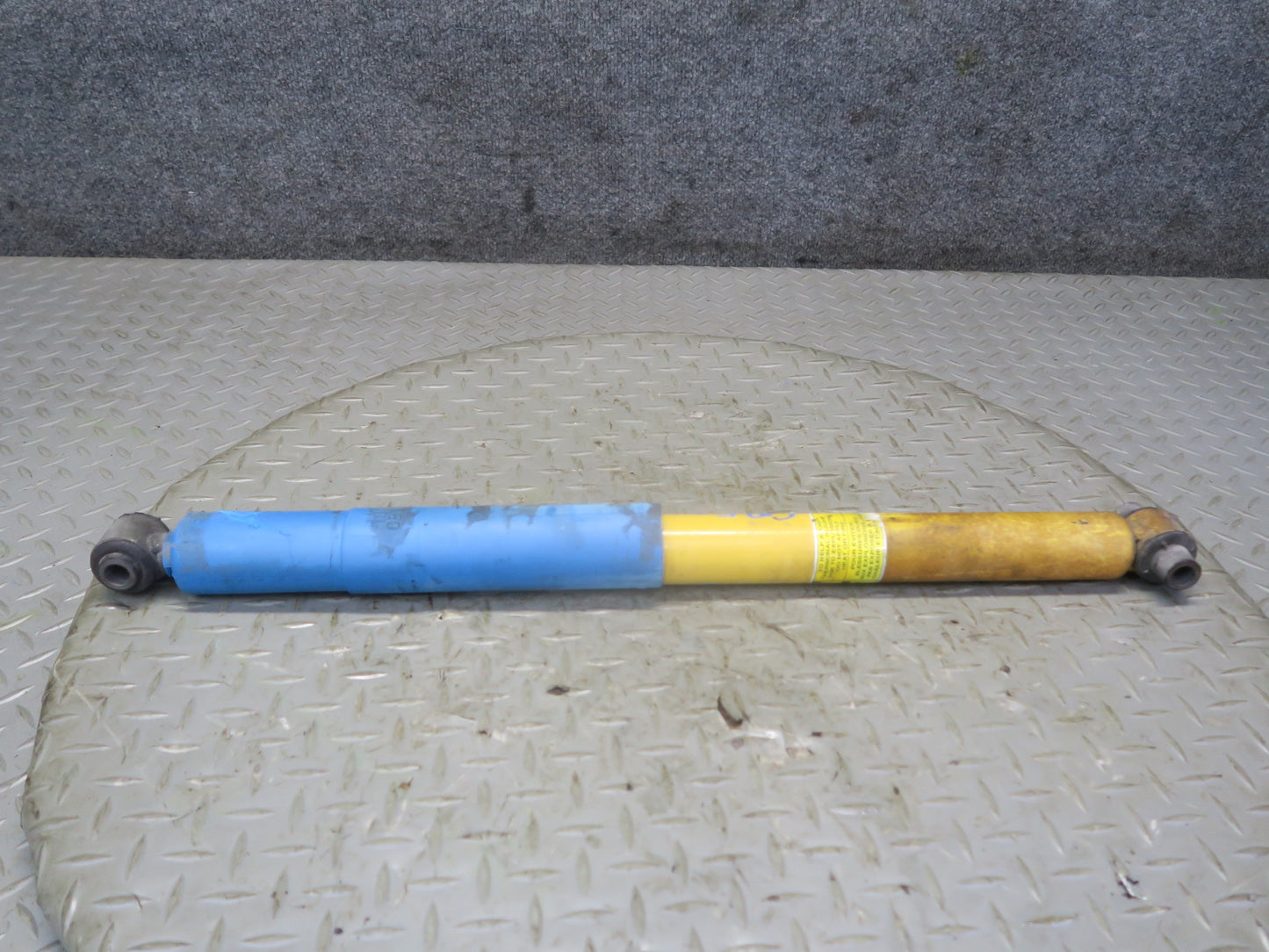 03-06 Chevrolet SSR A/T Rear Left & Right Strut Shock Absorber Set Bilstein OEM