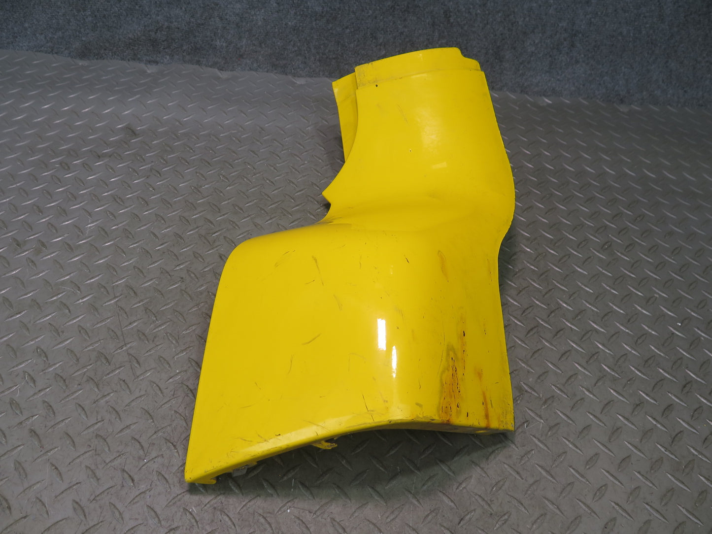 03-06 Chevrolet SSR Front Left Fender Rocker Molding Slingshot Yellow OEM