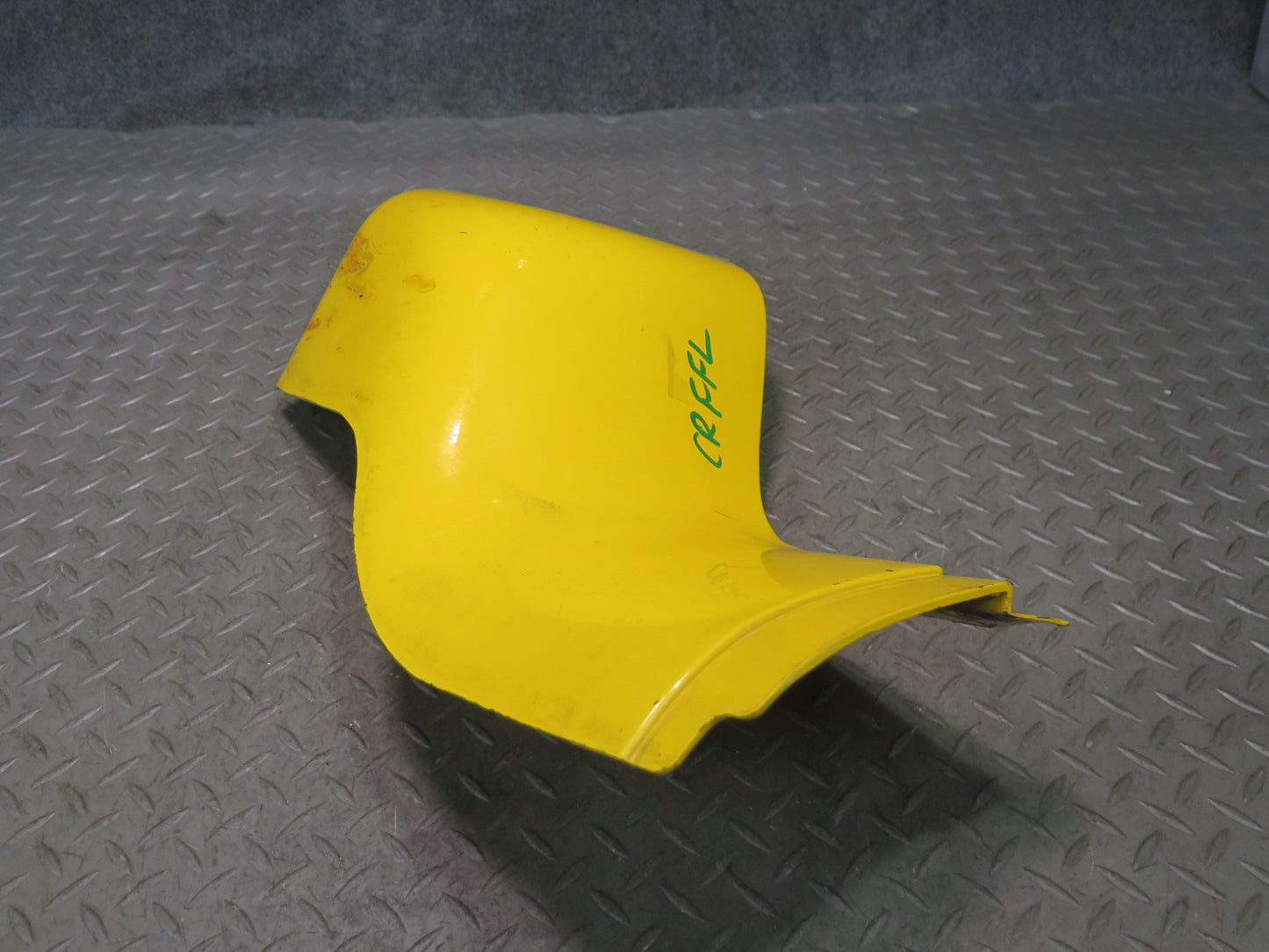 03-06 Chevrolet SSR Front Left Fender Rocker Molding Slingshot Yellow OEM