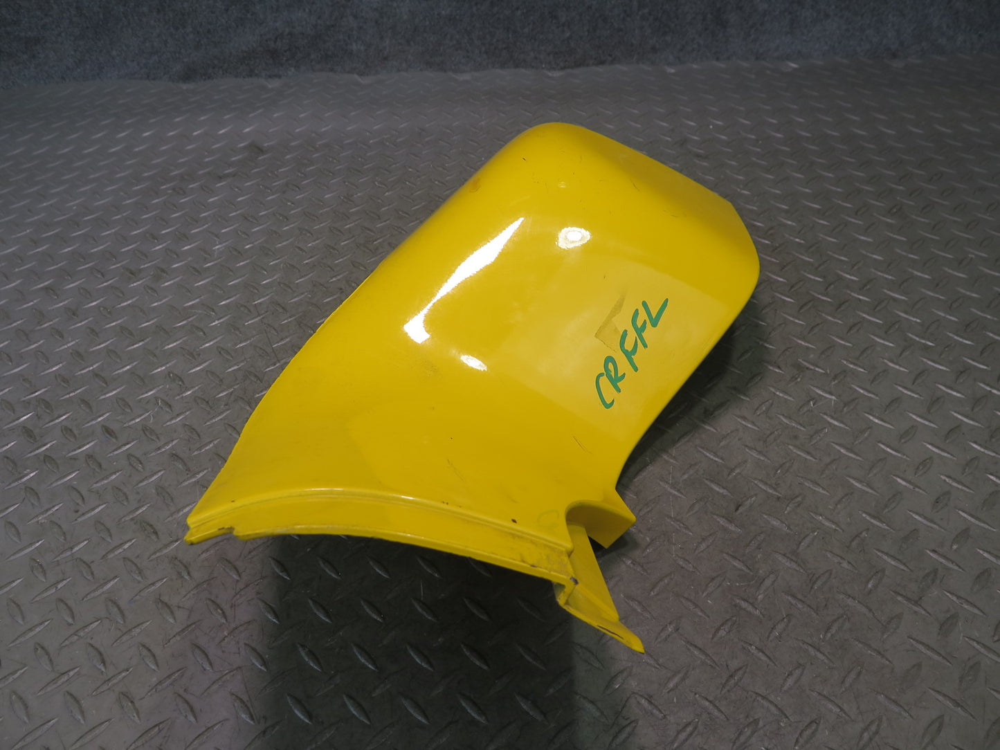 03-06 Chevrolet SSR Front Left Fender Rocker Molding Slingshot Yellow OEM