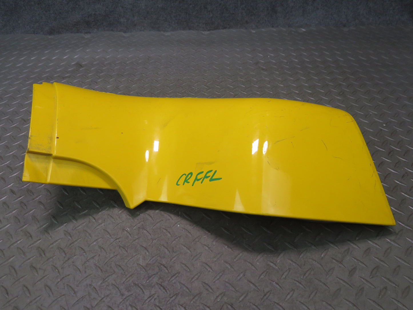03-06 Chevrolet SSR Front Left Fender Rocker Molding Slingshot Yellow OEM
