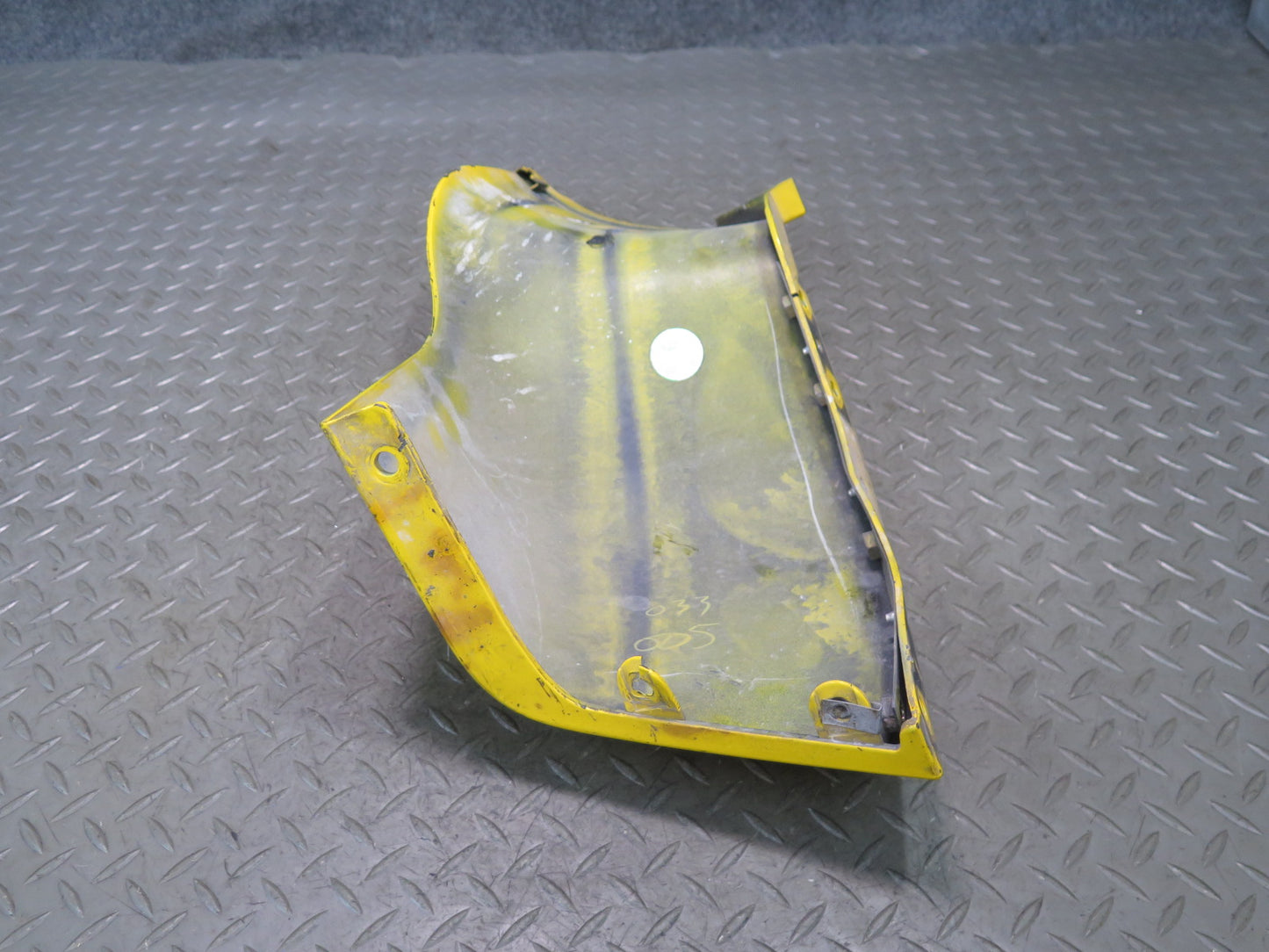 03-06 Chevrolet SSR Front Left Fender Rocker Molding Slingshot Yellow OEM