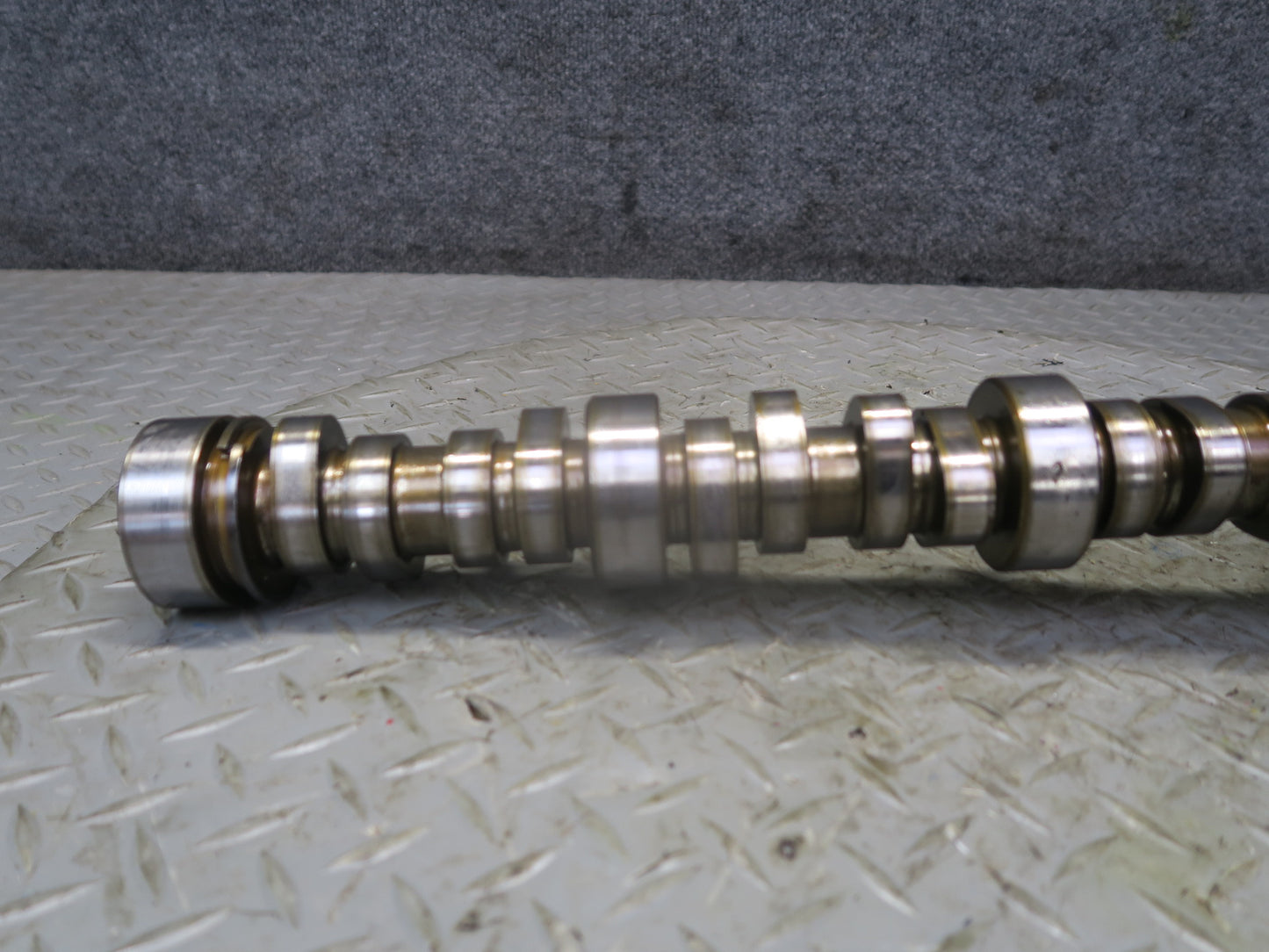 03-04 Chevrolet SSR V8 5.3L LM4 Engine Motor Camshaft 49K Miles OEM