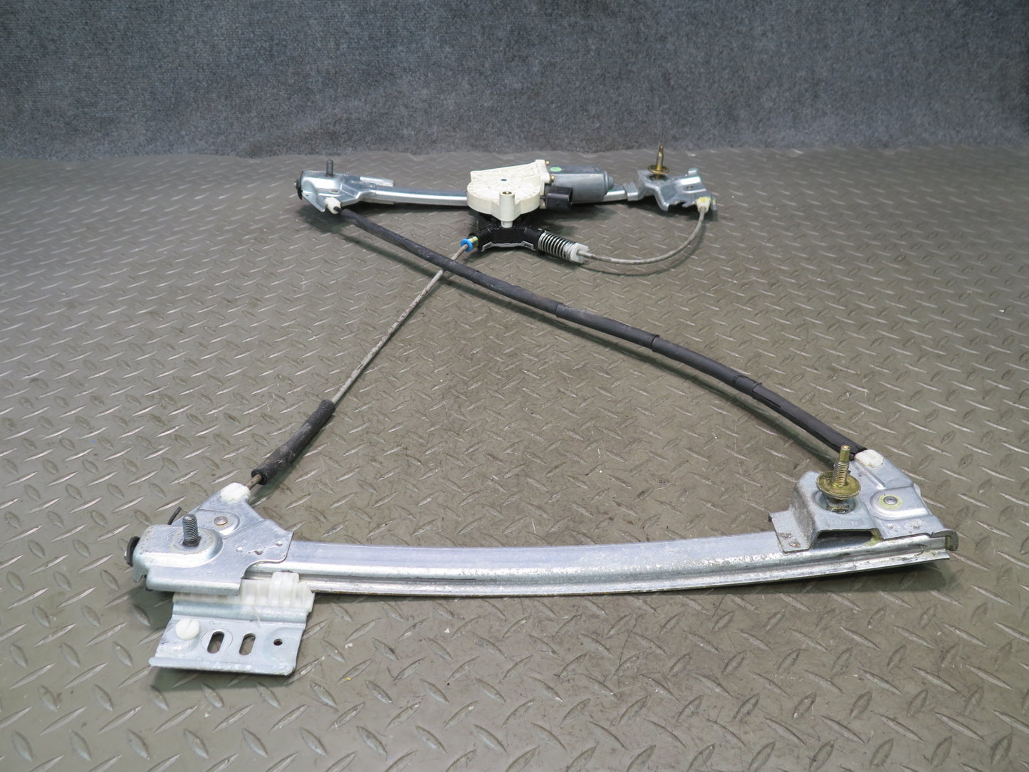 03-06 Chevrolet SSR Front Left Driver Door Window Regulator w Motor OEM
