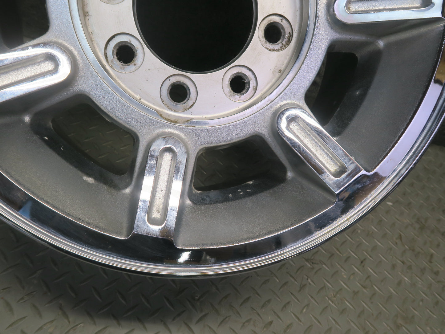 2003-2007 Hummer H2 Alloy R17" Chrome Wheel Rim 17x8.5 ET18 9594459