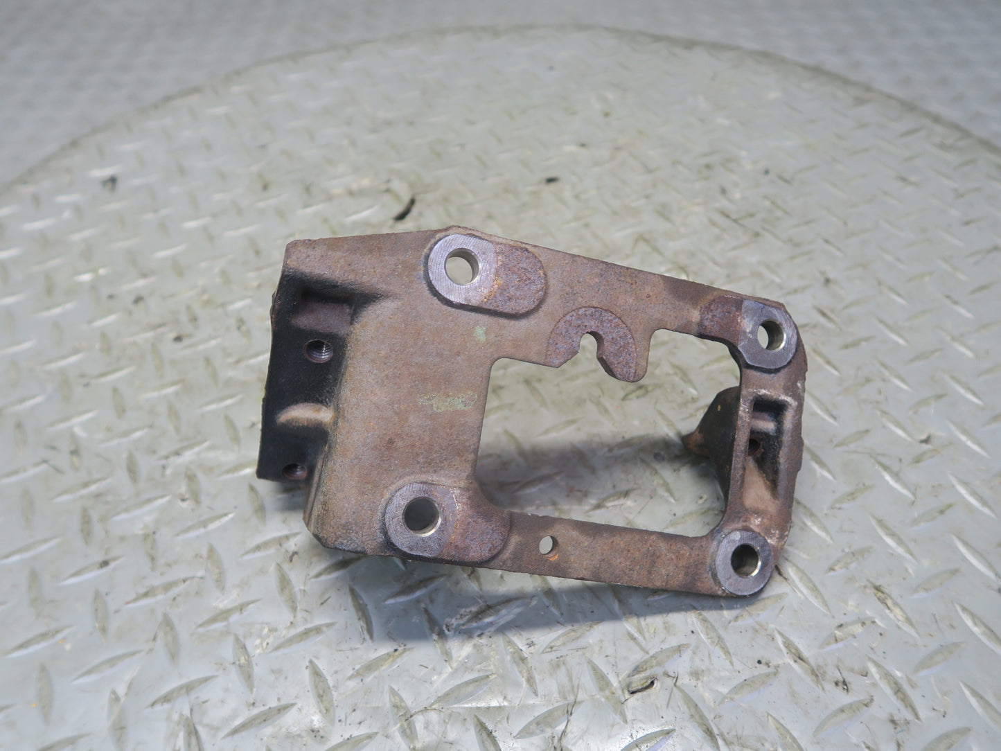 03-04 Chevrolet SSR 5.3L Set of 6 Right & Left Engine Motor Mount Bracket OEM
