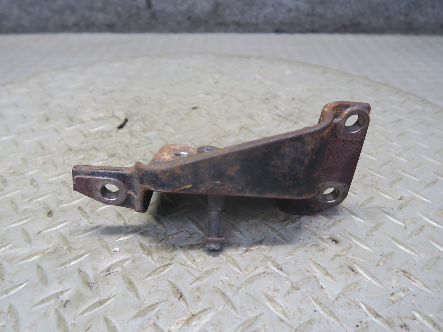 03-04 Chevrolet SSR 5.3L Set of 6 Right & Left Engine Motor Mount Bracket OEM