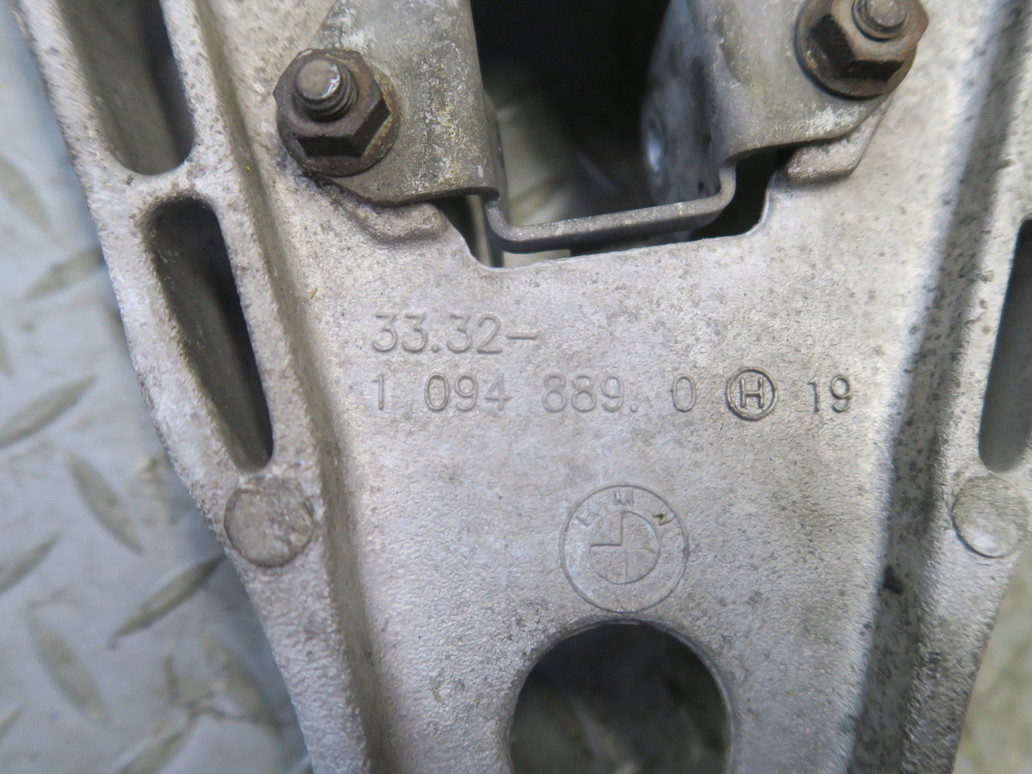 2001-2006 BMW E46 M3 3-SERIES Rear Left Suspension Lower Control Arm 1094889