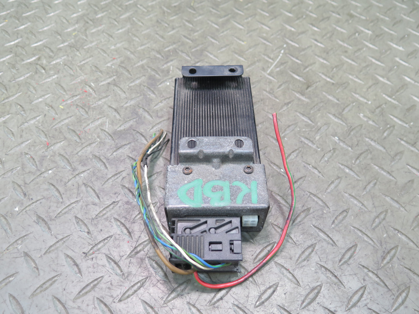 2001-2006 BMW E46 M3 3-SERIES Harman Kardon Subwoofer Amplifier AMP 6920892