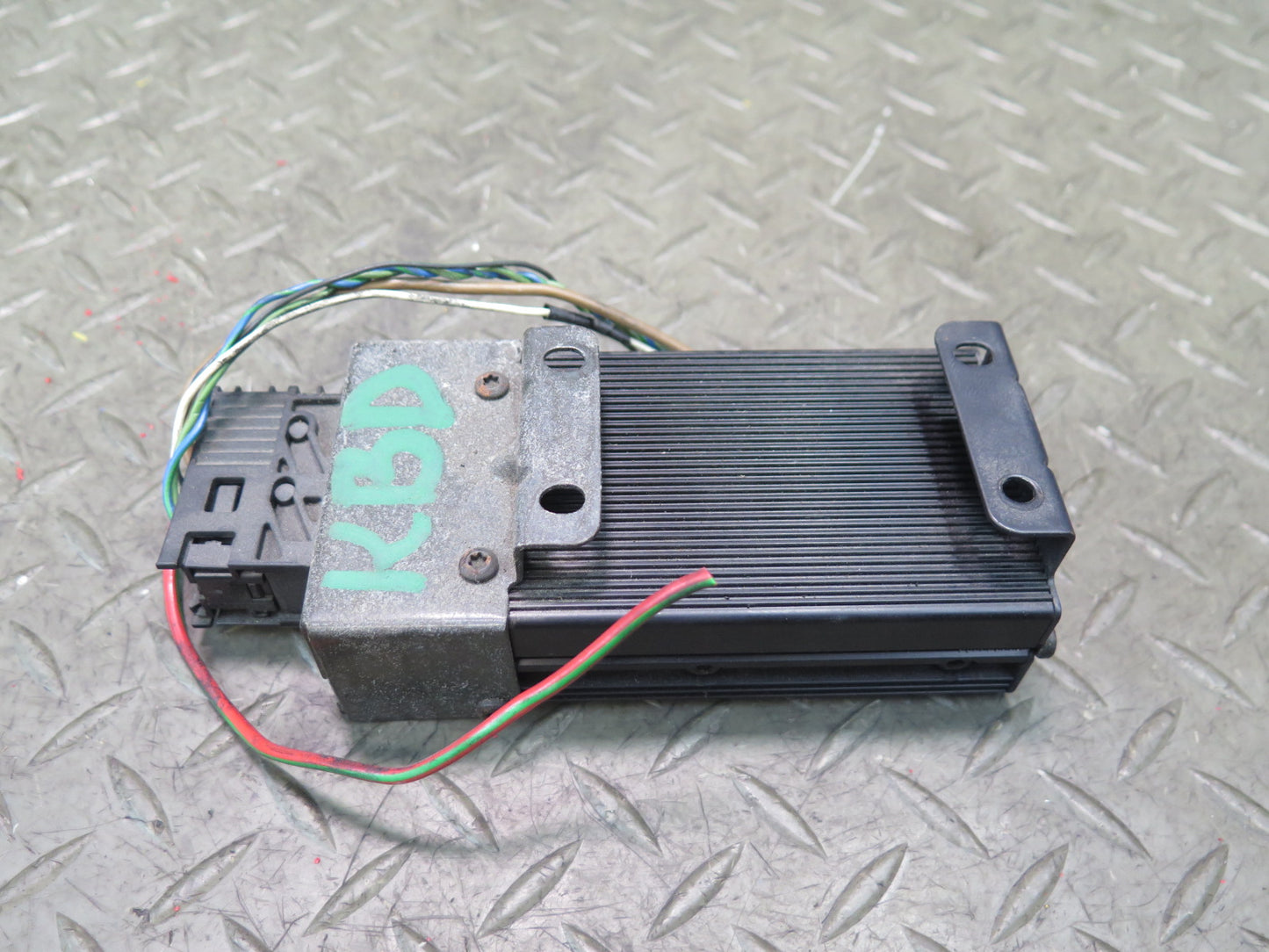 2001-2006 BMW E46 M3 3-SERIES Harman Kardon Subwoofer Amplifier AMP 6920892