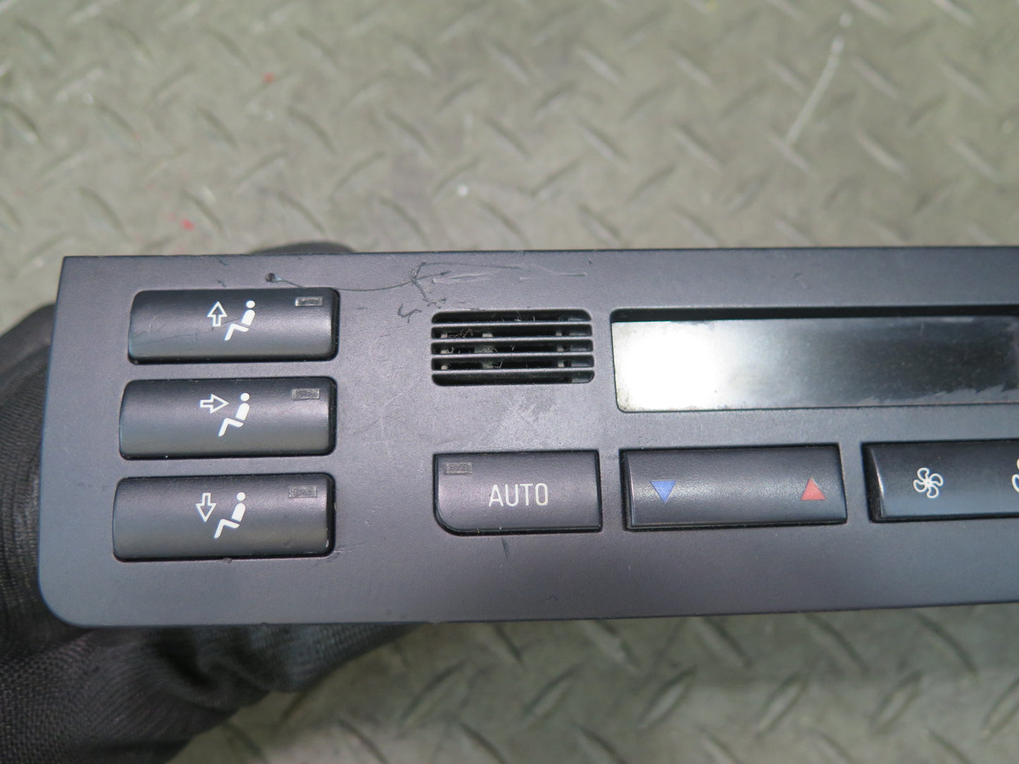 2001-2006 BMW E46 M3 3-SERIES A/C Heater Climate Control Switch Panel 6916882
