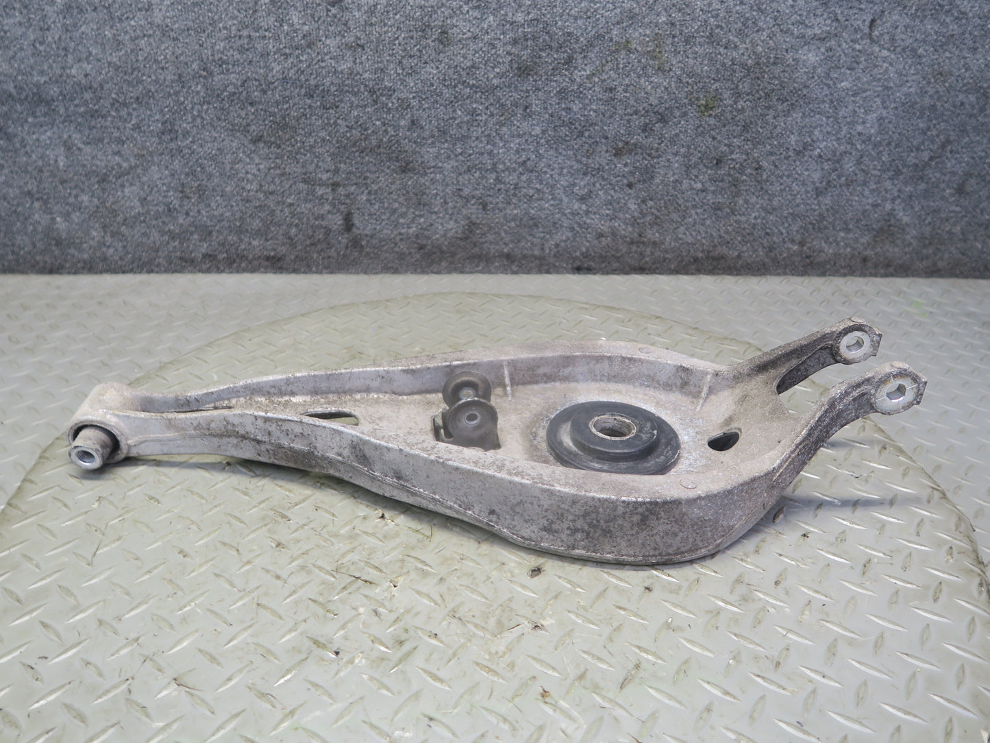 2001-2006 BMW E46 M3 Rear Right Suspension Lower Control Arm Set of 2