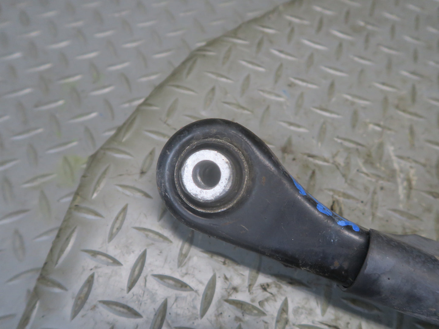 2001-2006 BMW E46 M3 Rear Right Suspension Lower Control Arm Set of 2