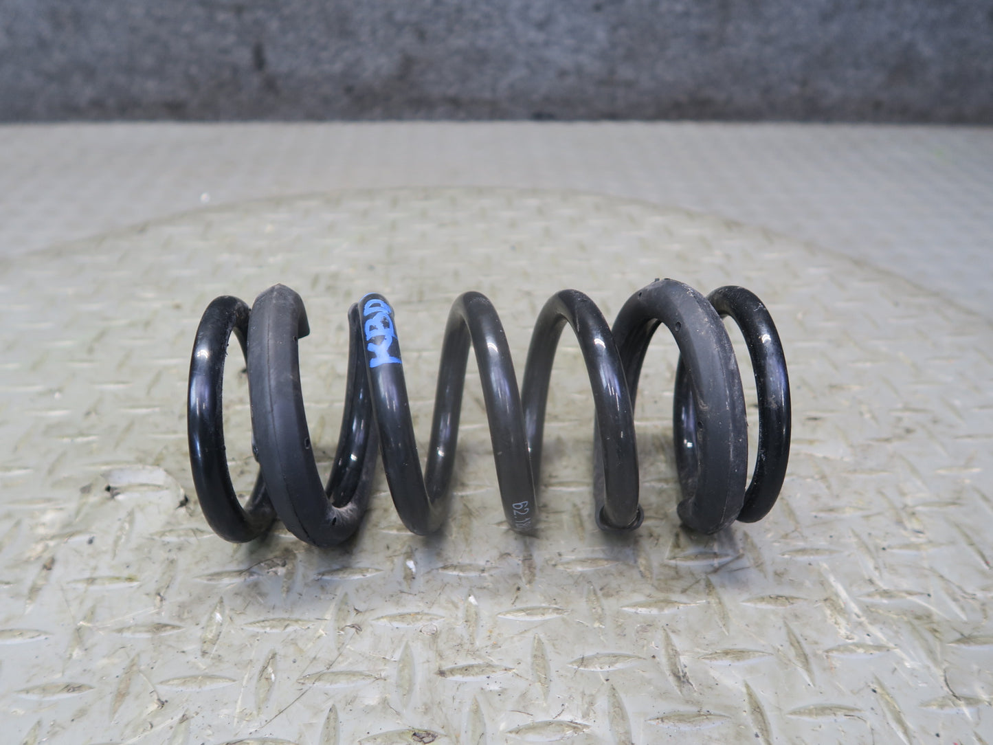 2001-2006 BMW E46 M3 Coupe Rear Left & Right Coil Spring Set of 2