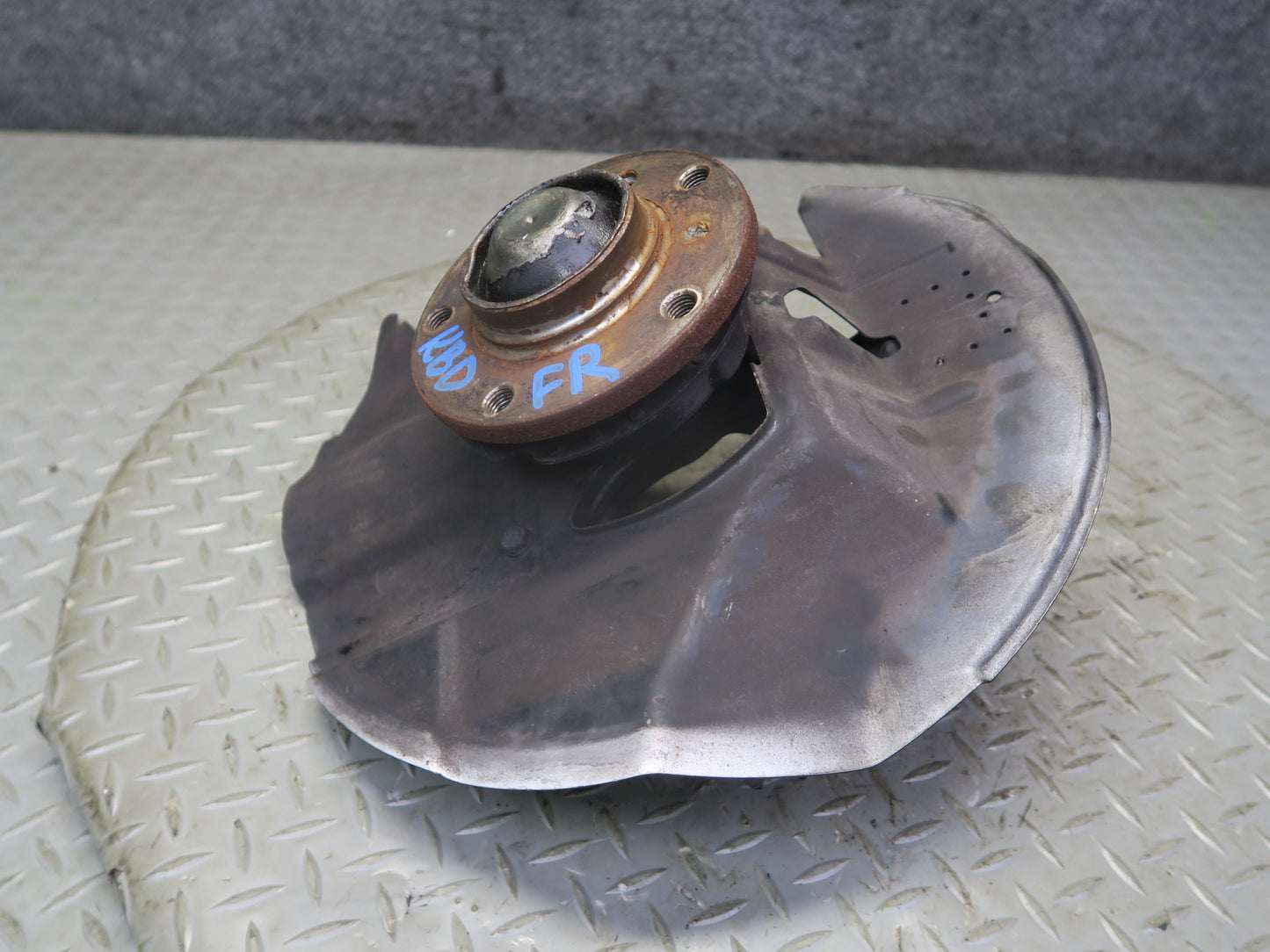 2001-2006 BMW E46 M3 Front Right Spindle Knuckle Wheel Hub Bearing