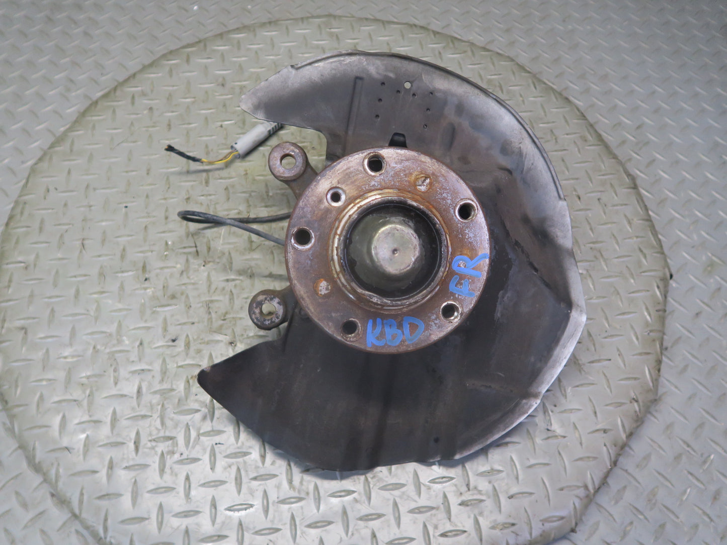 2001-2006 BMW E46 M3 Front Right Spindle Knuckle Wheel Hub Bearing