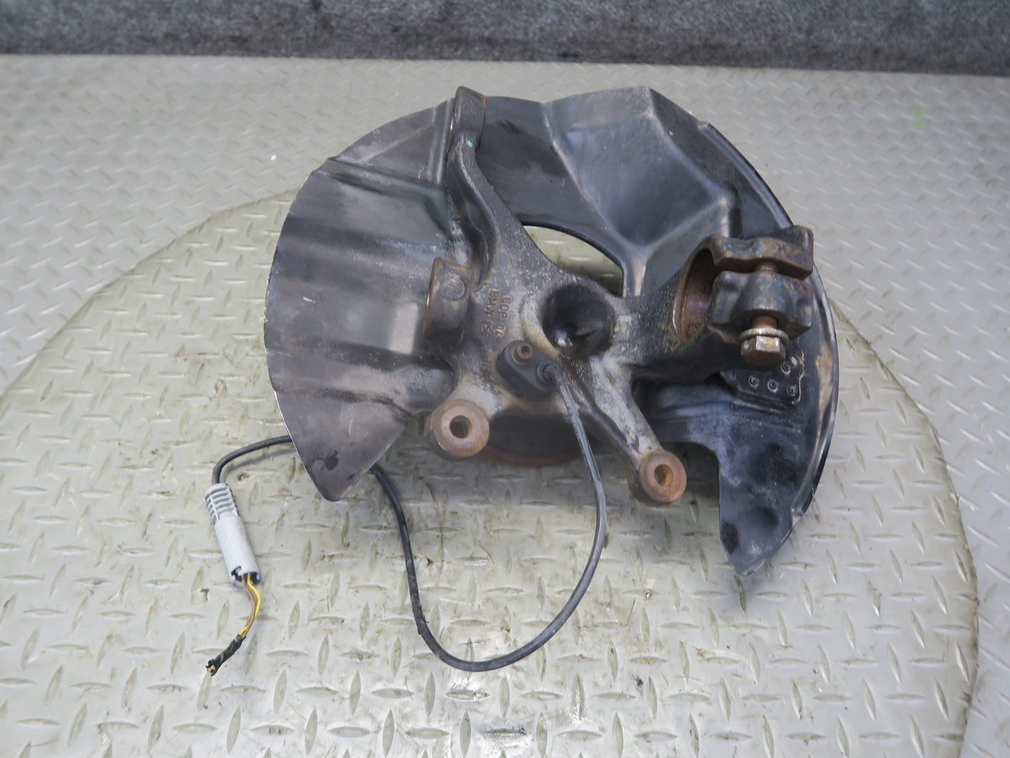 2001-2006 BMW E46 M3 Front Right Spindle Knuckle Wheel Hub Bearing