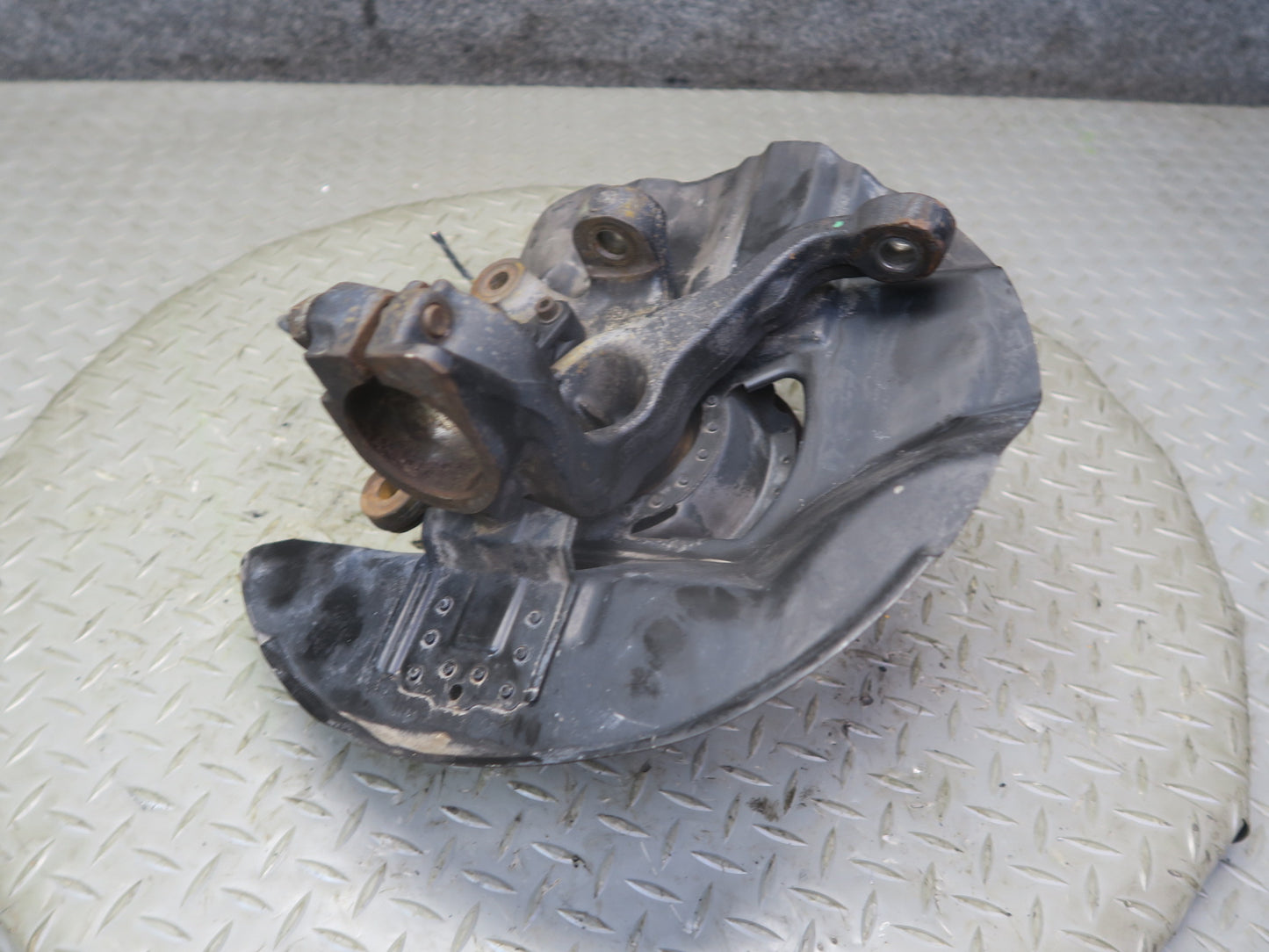 2001-2006 BMW E46 M3 Front Right Spindle Knuckle Wheel Hub Bearing