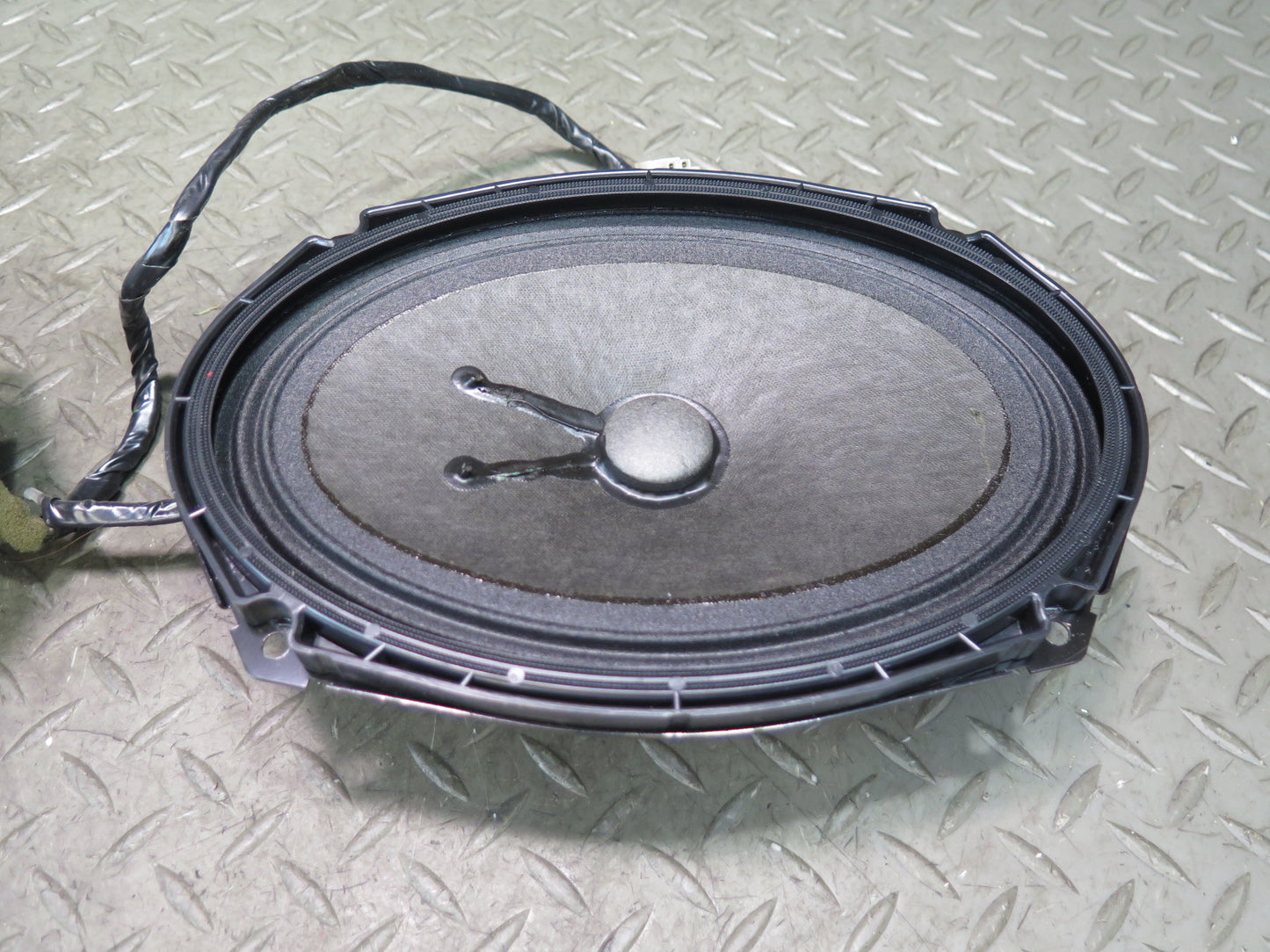 2001-2006 BMW E46 3-SERIES Rear TOP Hi-fi Harman Kardon Speaker Set of 2