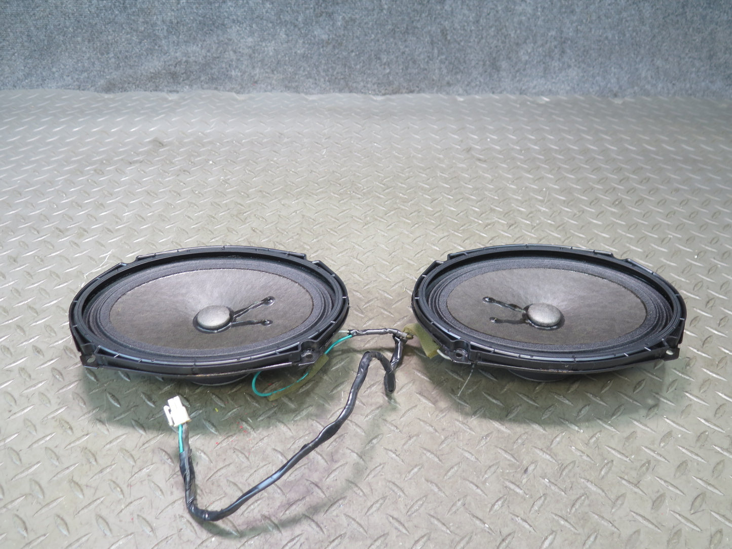 2001-2006 BMW E46 3-SERIES Rear TOP Hi-fi Harman Kardon Speaker Set of 2