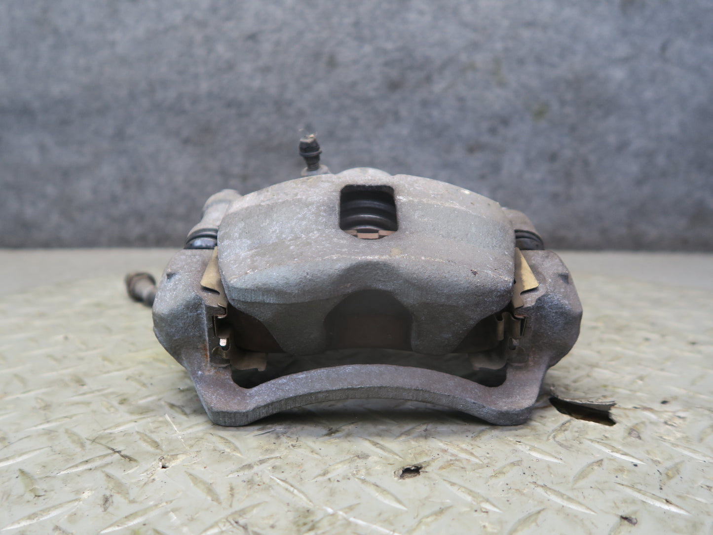 84-88 Toyota Cressida MX73 Set of 2 Rear Left & Right Brake Caliper 45K OEM