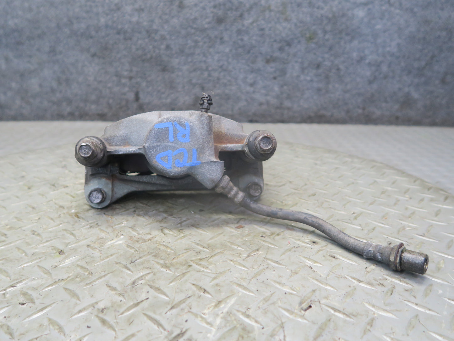 84-88 Toyota Cressida MX73 Set of 2 Rear Left & Right Brake Caliper 45K OEM