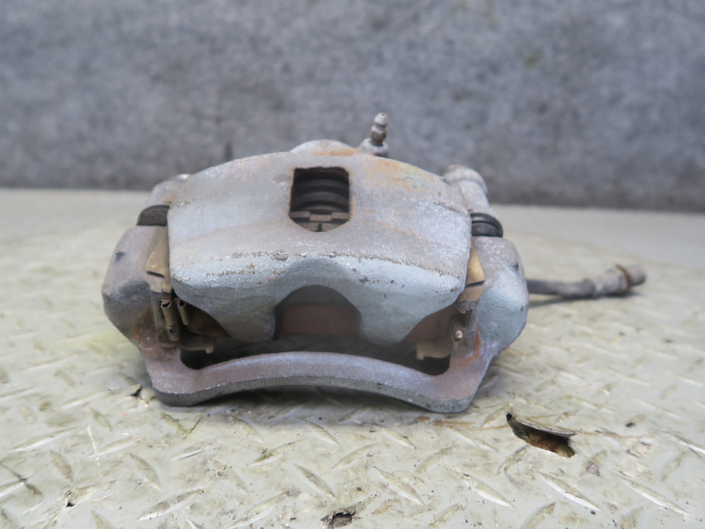 84-88 Toyota Cressida MX73 Set of 2 Rear Left & Right Brake Caliper 45K OEM