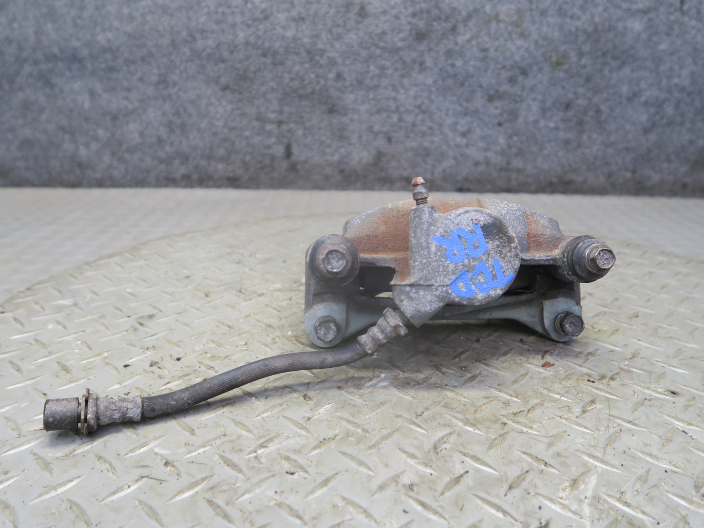 84-88 Toyota Cressida MX73 Set of 2 Rear Left & Right Brake Caliper 45K OEM