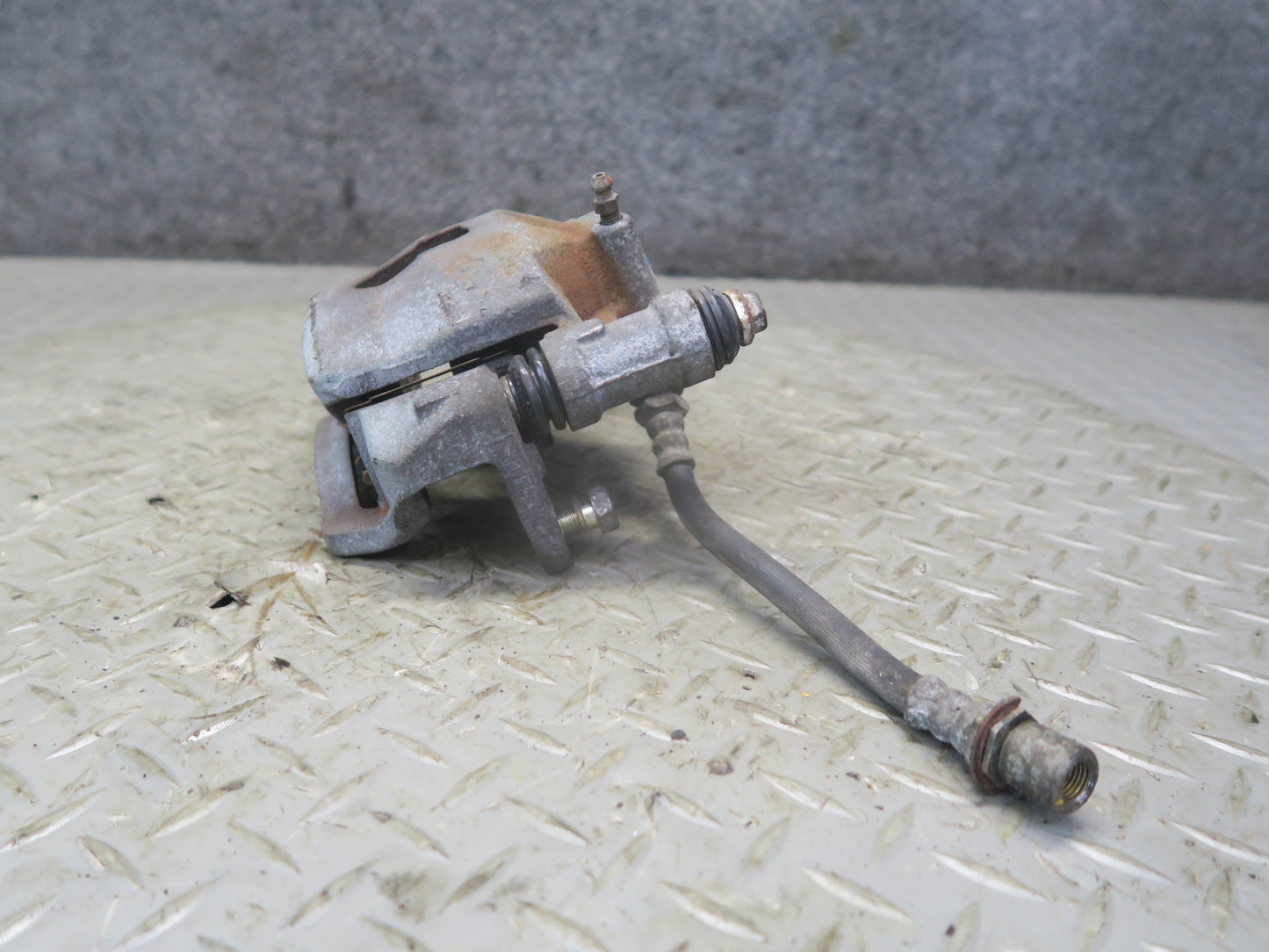 84-88 Toyota Cressida MX73 Set of 2 Rear Left & Right Brake Caliper 45K OEM