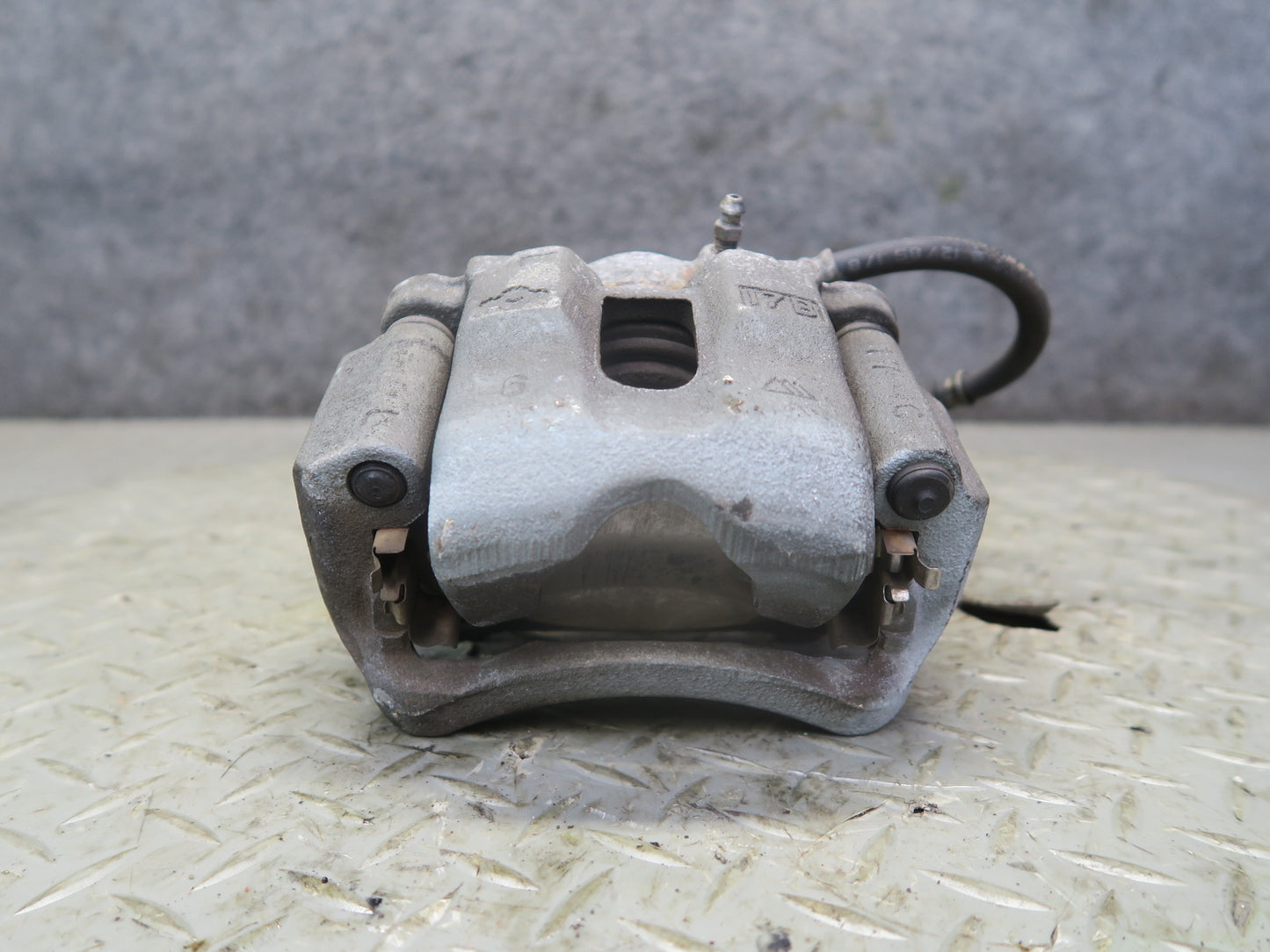 85-88 Toyota Cressida MX73 Set of 2 Front Left & Right Brake Caliper 45K OEM