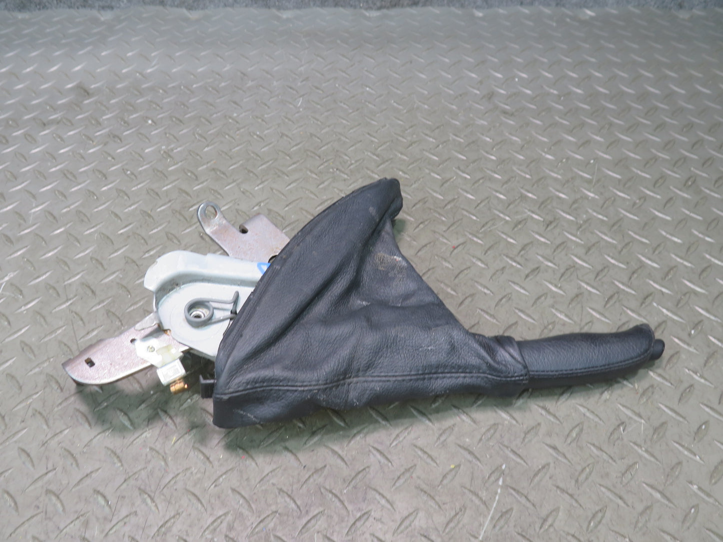 2001-2006 BMW E46 M3 3-SERIES Emergency Parking Brake Handle w Boot