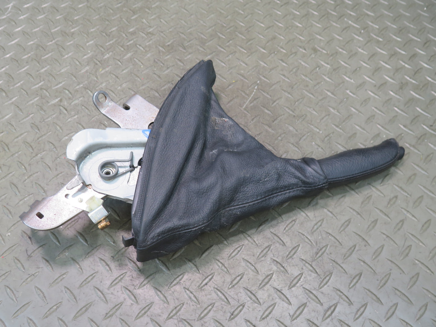 2001-2006 BMW E46 M3 3-SERIES Emergency Parking Brake Handle w Boot