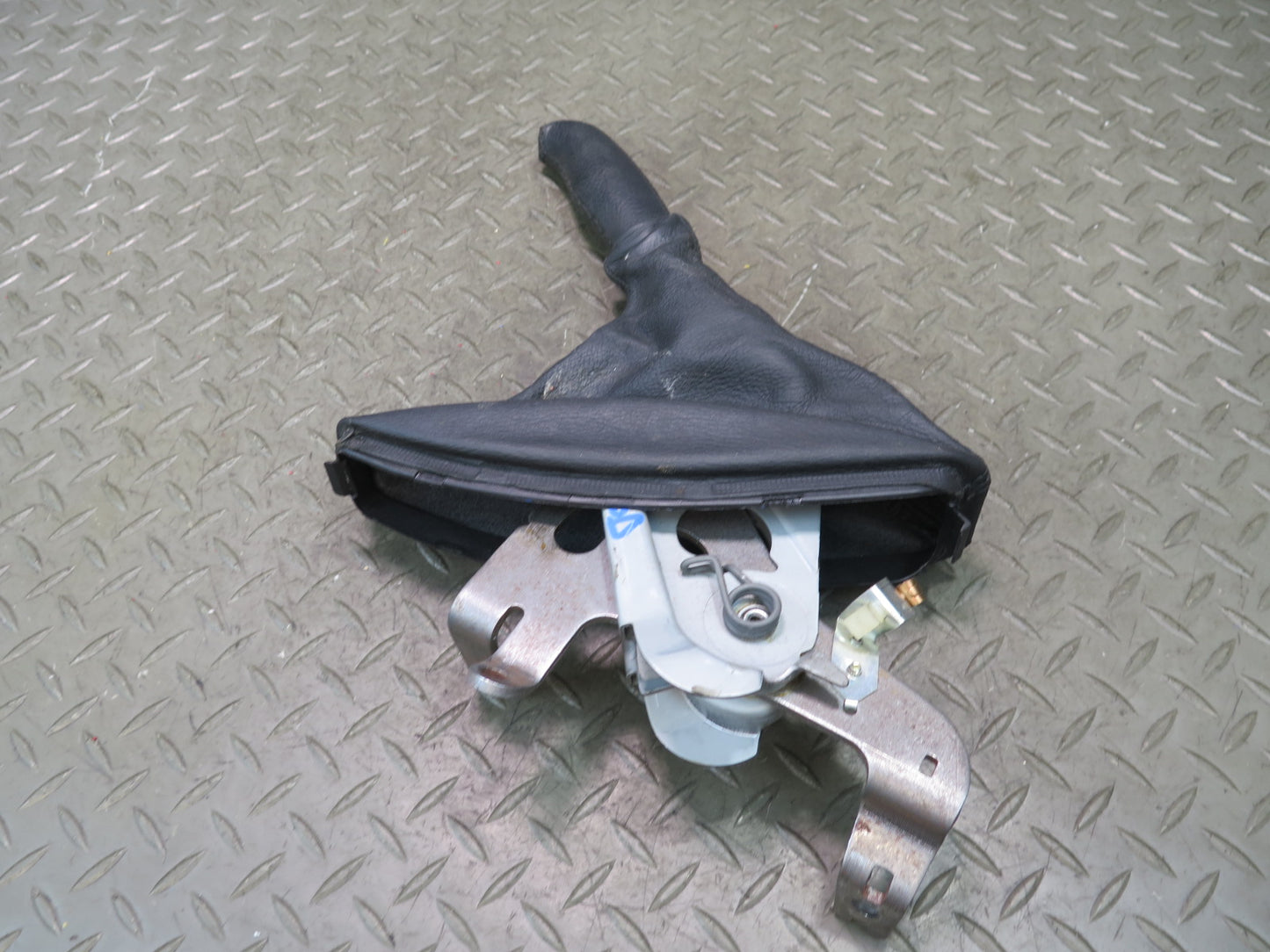 2001-2006 BMW E46 M3 3-SERIES Emergency Parking Brake Handle w Boot