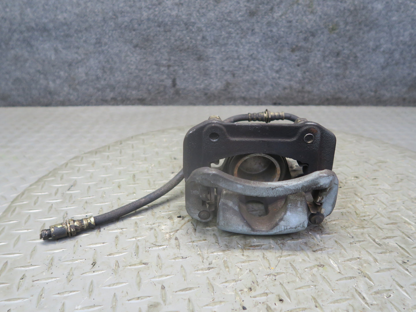 85-88 Toyota Cressida MX73 Set of 2 Front Left & Right Brake Caliper 45K OEM