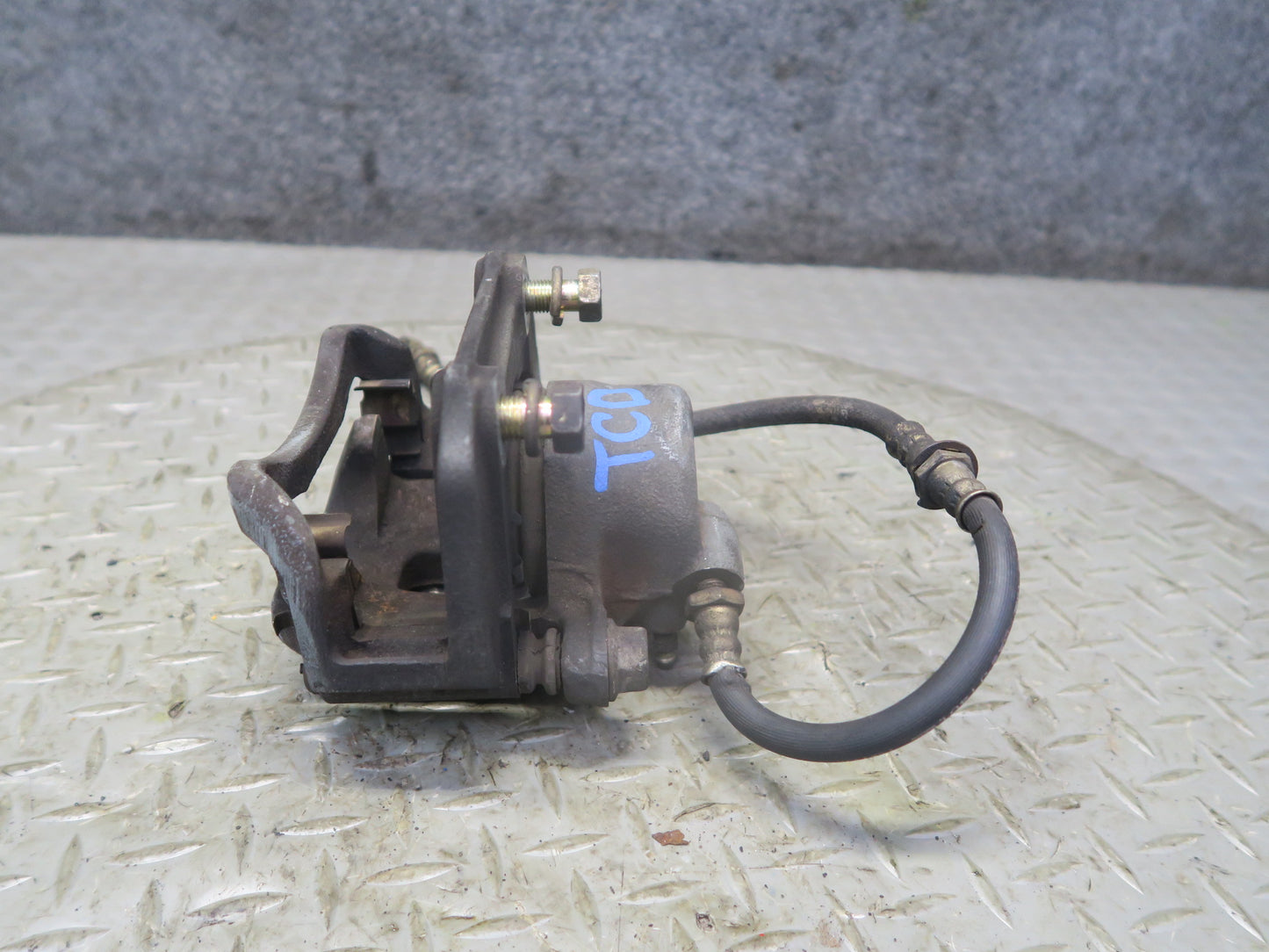 85-88 Toyota Cressida MX73 Set of 2 Front Left & Right Brake Caliper 45K OEM