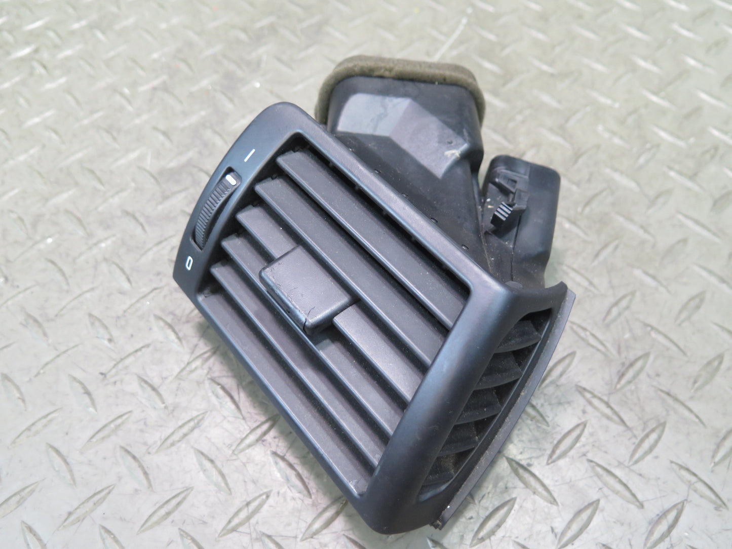 2001-2006 BMW E46 3-SERIES Dash Front Right A/C Air Vent Grille 8361898