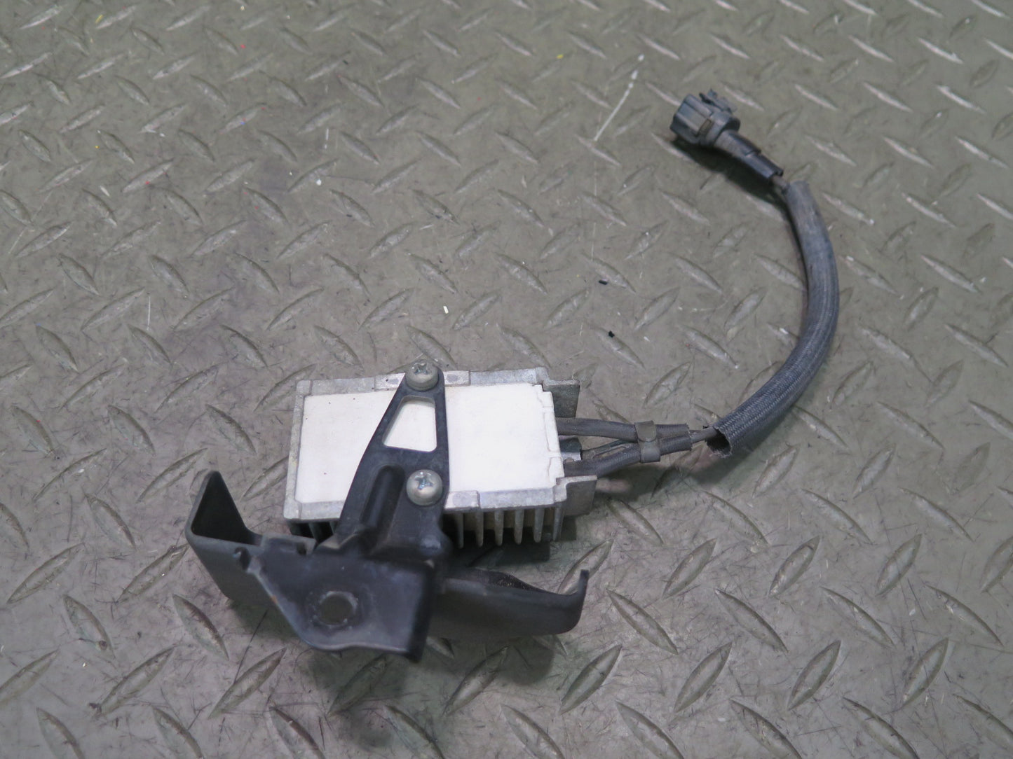 95-00 Toyota Celsior Lexus LS400 UCF20 Fuel Pump Resistor Module 116K Miles OEM