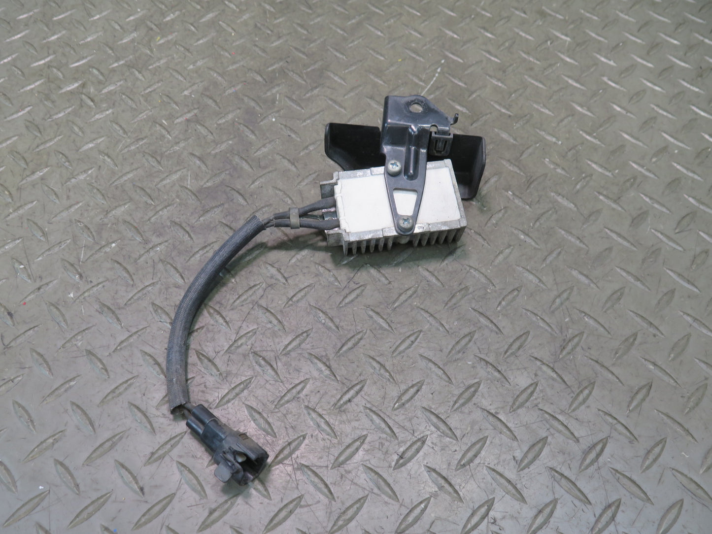 95-00 Toyota Celsior Lexus LS400 UCF20 Fuel Pump Resistor Module 116K Miles OEM