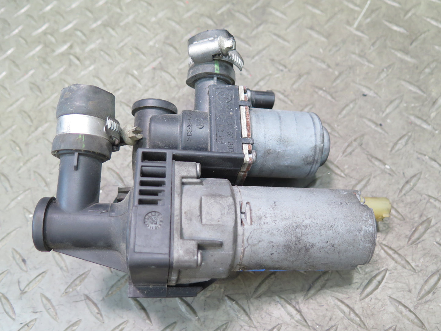 2001-2006 BMW E46 M3 Auxiliary AUX Coolant Water Pump 8369807
