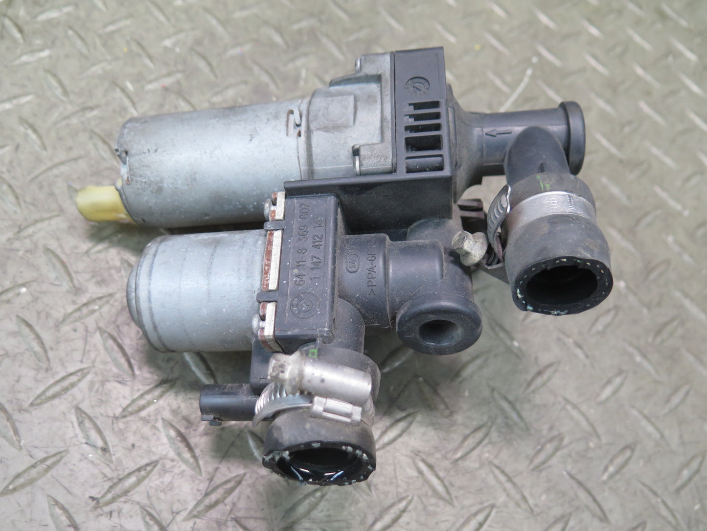 2001-2006 BMW E46 M3 Auxiliary AUX Coolant Water Pump 8369807