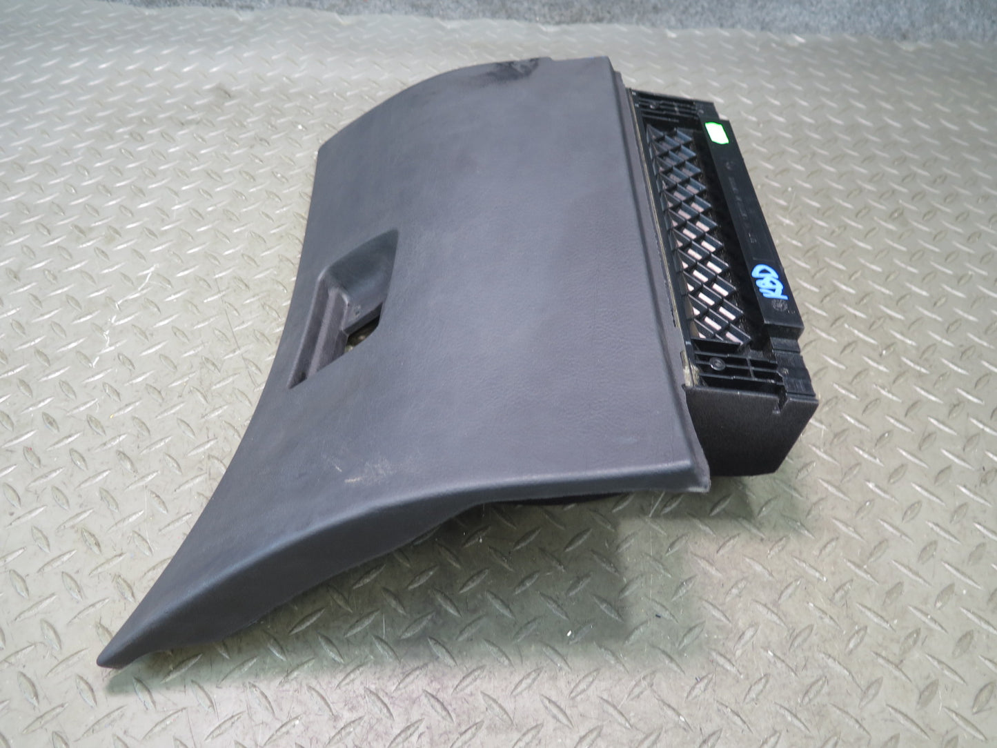 2001-2006 BMW E46 3-SERIES Dash Glove Box Compartment Storage 8201231