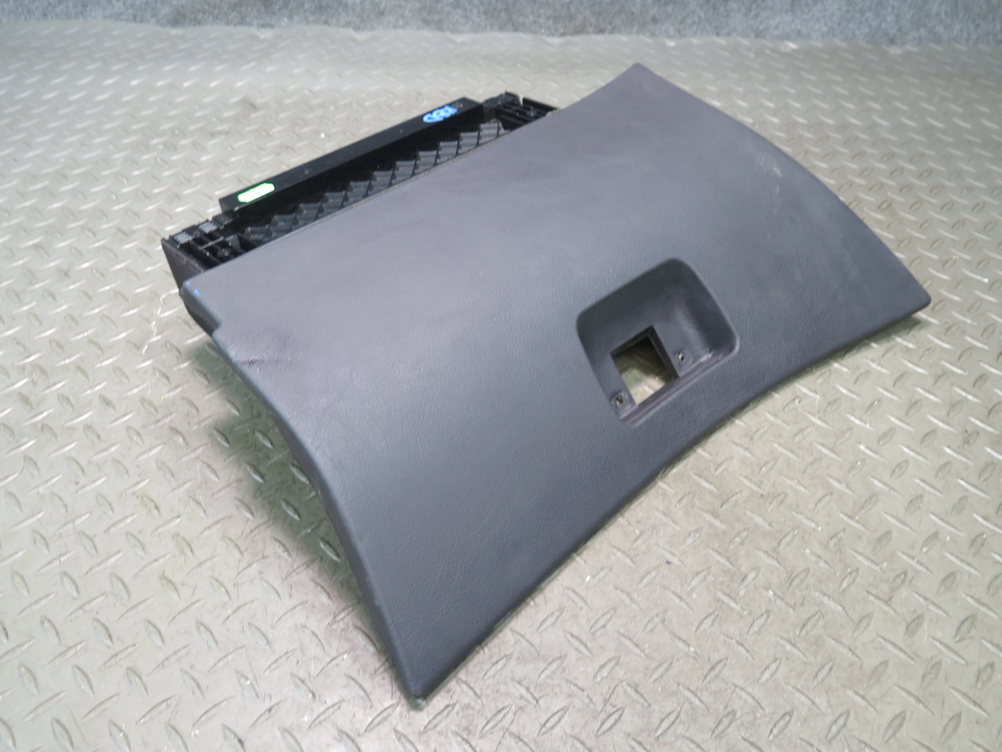 2001-2006 BMW E46 3-SERIES Dash Glove Box Compartment Storage 8201231