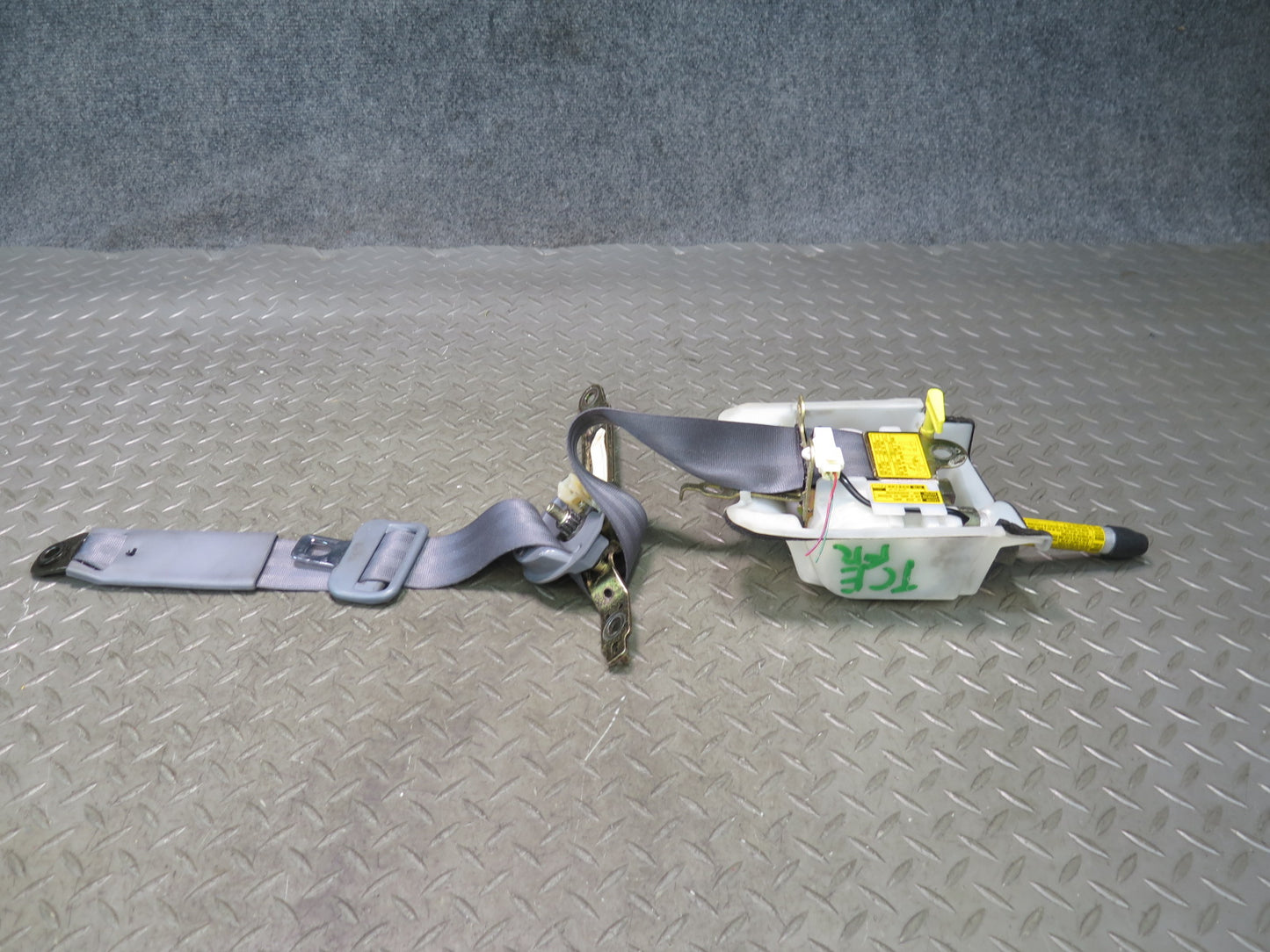 95-97 TOYOTA UCF20 CELSIOR SET OF 5 FRONT & REAR SEATBELT RETRACTOR OEM