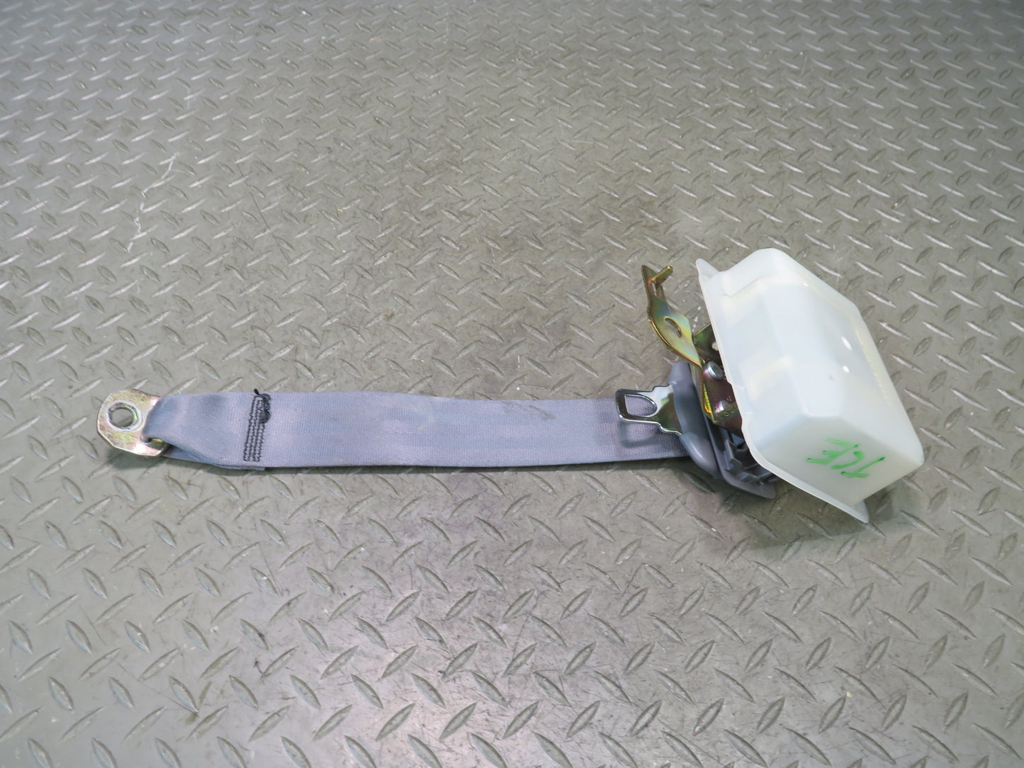 95-97 TOYOTA UCF20 CELSIOR SET OF 5 FRONT & REAR SEATBELT RETRACTOR OEM