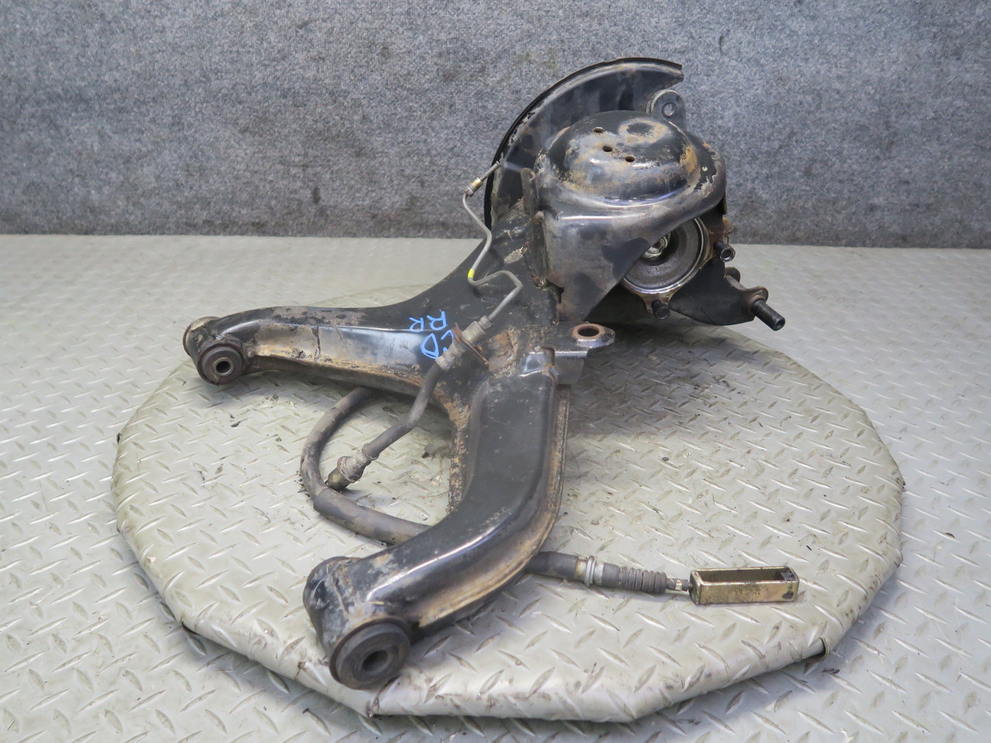 84-88 Toyota Cressida MX73 Rear Right Trailing Arm Wheel Hub Spindle Knuckle OEM